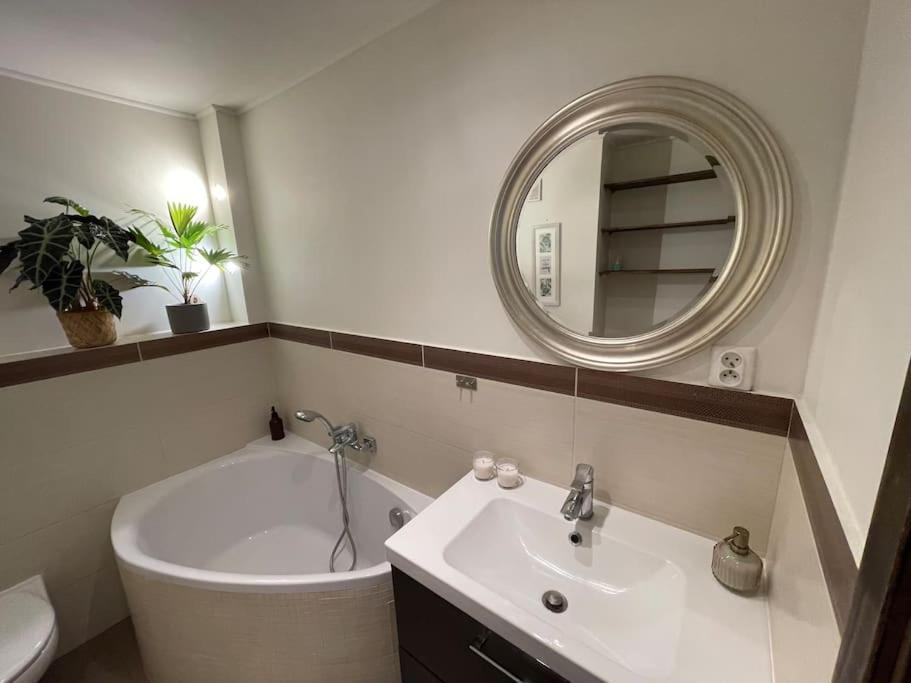 Comfortable Apartment In Warsaw Bielany Buitenkant foto
